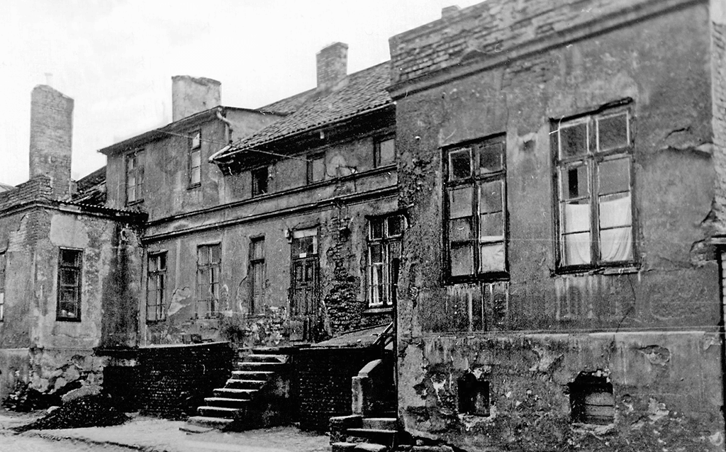 old-building-kurpiai-3.png